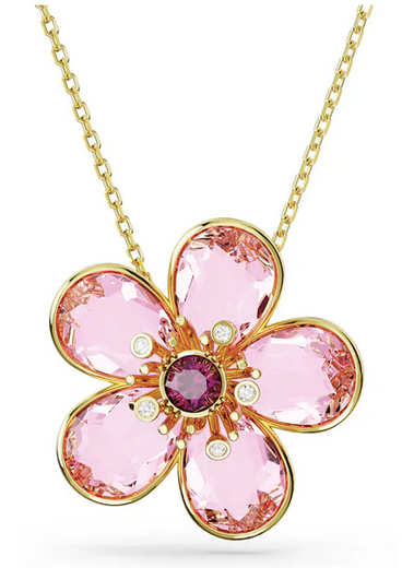 Colgante Idyllia Swa con flor rosa en tono dorado