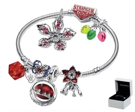 Brazalete temático stranger Things- 6 charms incluidos- Plata 925