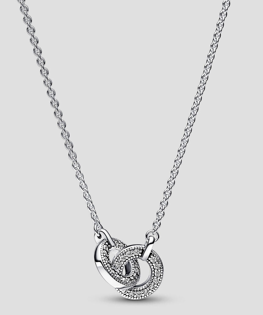 Collares Pand elegantes con detalles circulares y cristales – Diseños a elegir